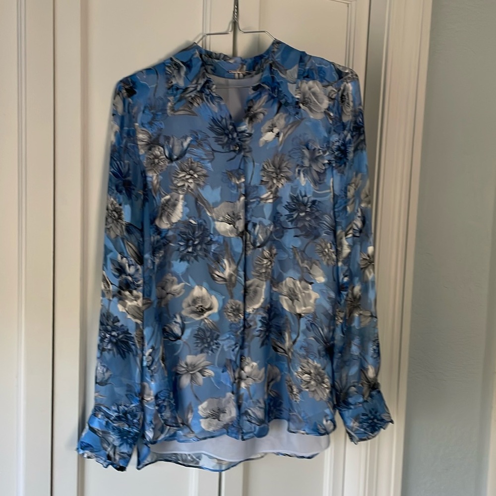 Elie Tahari silk blend floral blouse